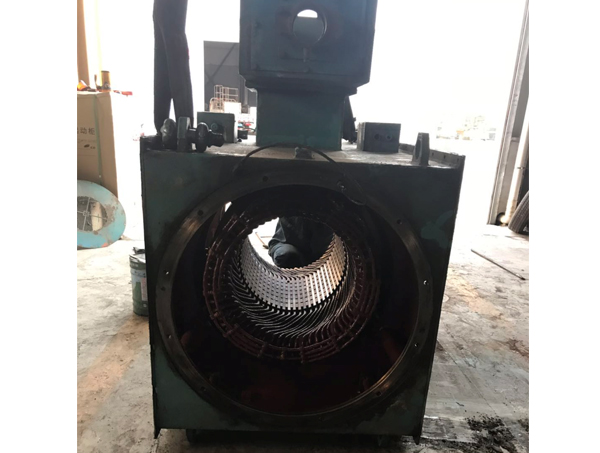Z3直流電機(jī)維修現(xiàn)場(chǎng)
